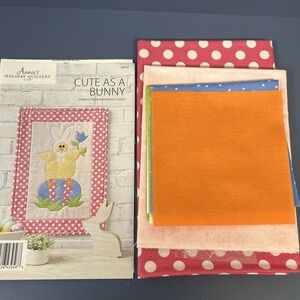 Annie's Holiday Quilters Club Cute As A Bunny Wall Hanging W/ Fabric Material